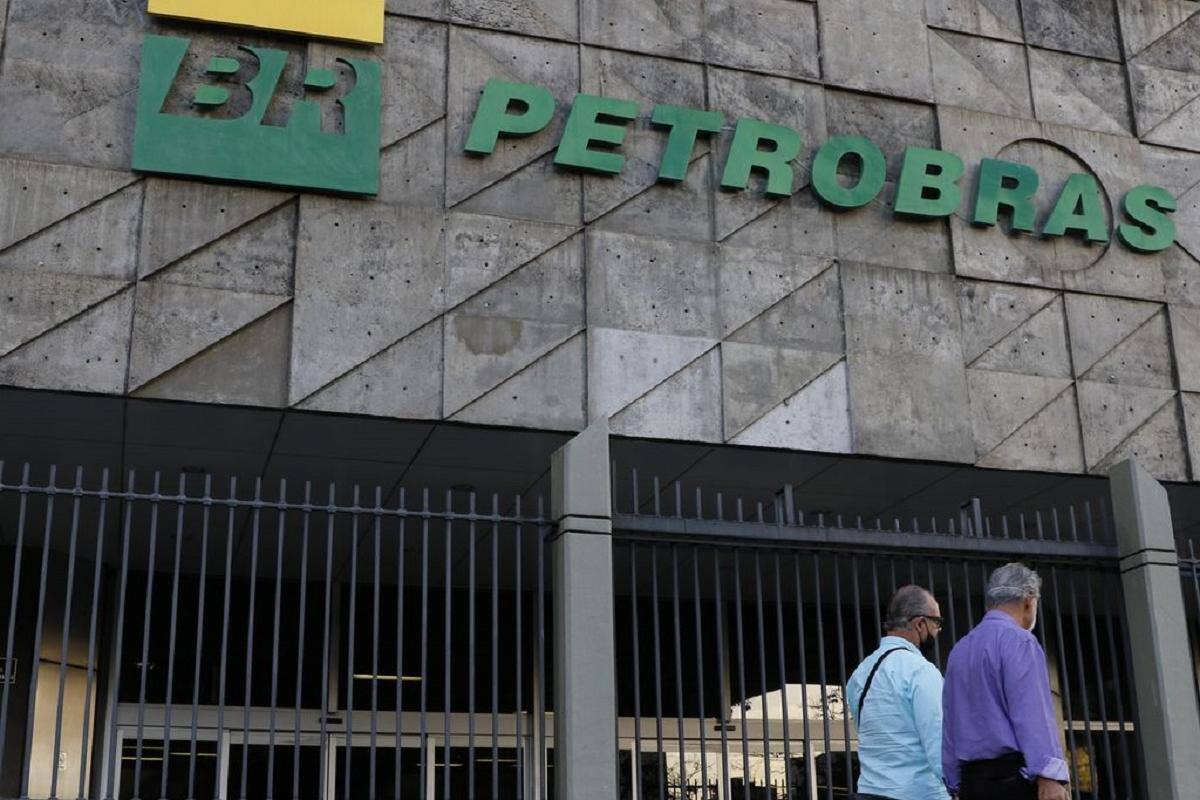 Mudança na Petrobras e Pagamento Bilionário Impactos Econômicos