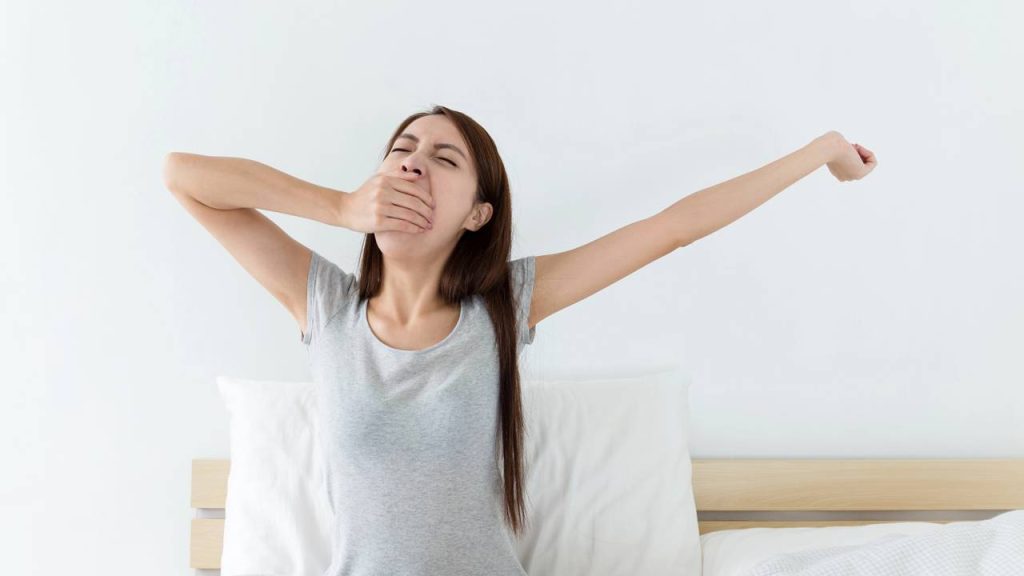 Por que o ato de esticar o corpo e espreguiçar pela manhã nos dá tanto prazer, segundo a Psicologia