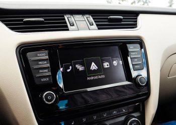 Chevrolet vai parar de usar Apple CarPlay e Android Auto em todos os seus carros