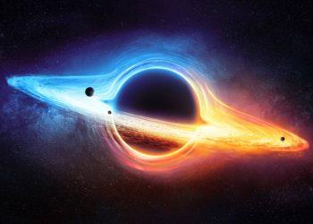 O que aconteceria se você caísse em um buraco negro? Confira