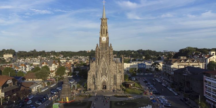 Essa cidade na Serra Gaúcha pode roubar seu coração no inverno