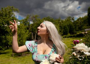 A explicação para você conseguir sentir o cheiro da chuva antes dela cair