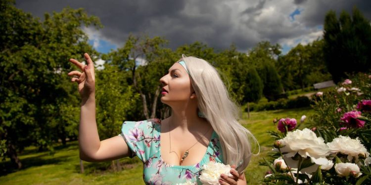 A explicação para você conseguir sentir o cheiro da chuva antes dela cair