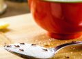 O truque simples para acabar com formigas na cozinha sem usar veneno