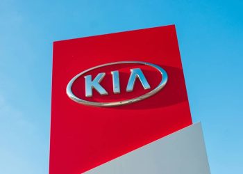 A marca com a bateria mais durável em carros usados surpreende e não é a Tesla