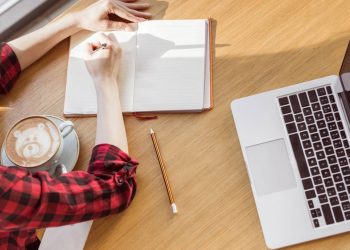 O que acontece com o corpo ao ficar 24 horas sem olhar para telas? 5 mudanças surpreendentes