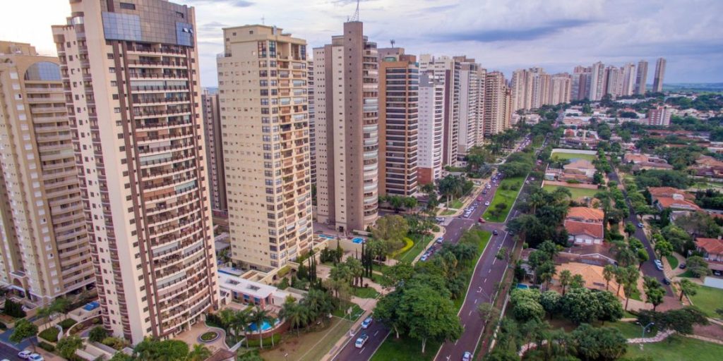A cidade do interior que se tornou referência por unir agronegócio, educação e qualidade de vida