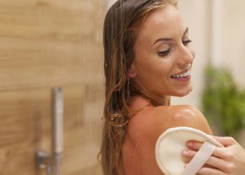 O que a ordem em que você lava as partes do corpo no banho revela sobre você!