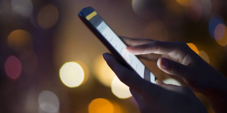 O que significa o vício em assistir a vídeos curtos ou ver reels sem parar, segundo a Psicologia