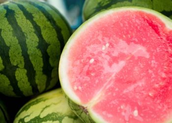 Essa fruta refrescante pode ajudar na hidratação e no controle do peso