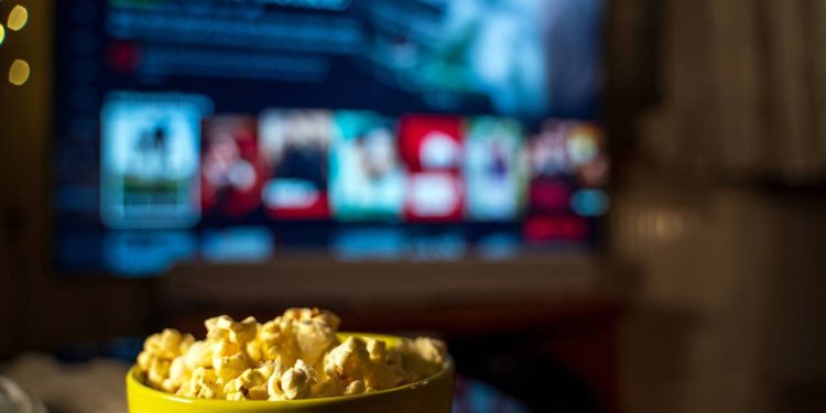 Nova série da Netflix aposta em espionagem e acerta em cheio