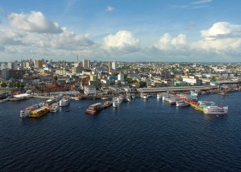 A cidade onde o encontro das águas revela uma das maiores riquezas naturais do planeta