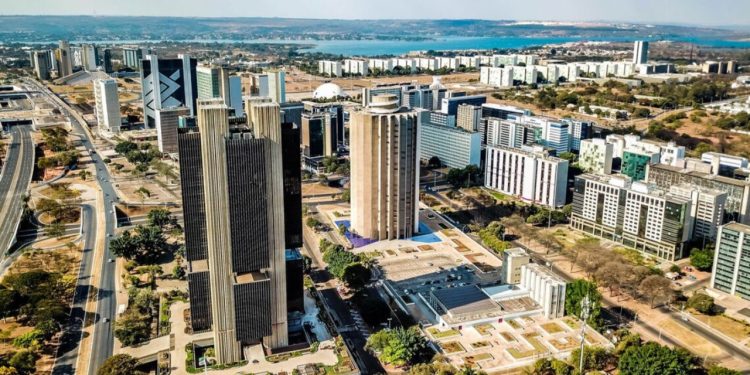 A cidade onde arquitetura moderna e natureza se encontram no coração do Brasil