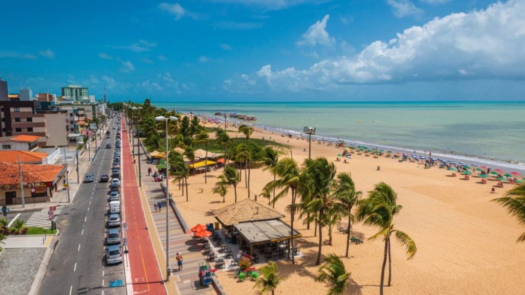 Essa cidade na Paraíba encanta com praias, cultura e o nascer do sol mais bonito do Brasil