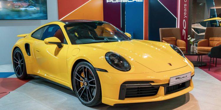 Os esportivos que chegam a 100 km/h em um piscar de olhos em 2025