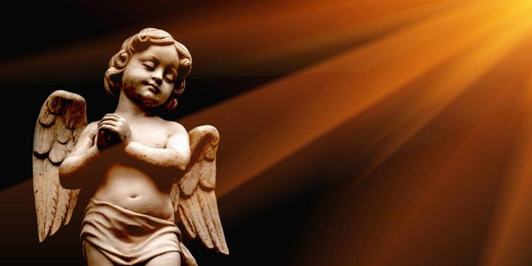 O anjo da guarda de hoje traz coragem, proteção e clareza para o seu signo