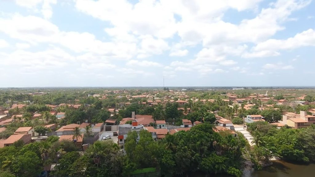 A cidade que encanta com dunas, lagoas e natureza surreal no Maranhão