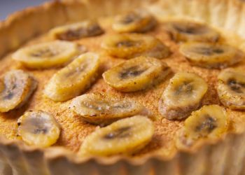 Bolo de banana molhadinho sem glúten: fácil, fofinho e cheio de sabor