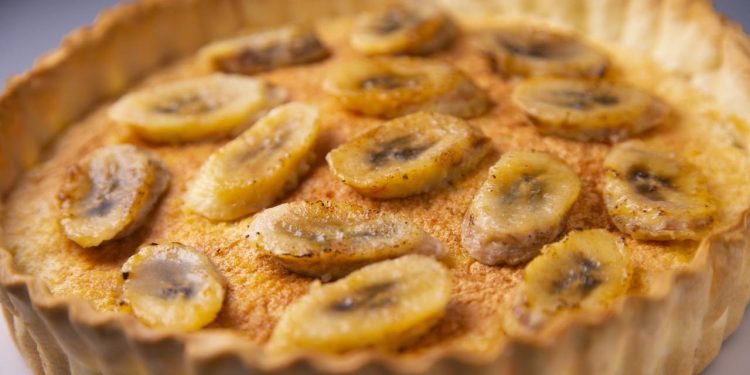 Bolo de banana molhadinho sem glúten: fácil, fofinho e cheio de sabor