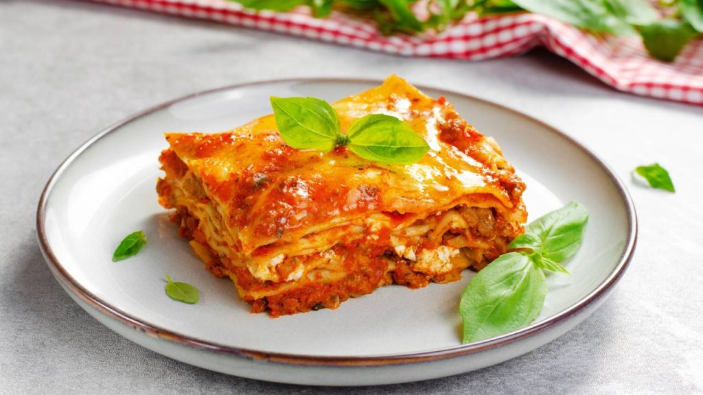 Lasanha bolonhesa simples: receita prática para um almoço de domingo