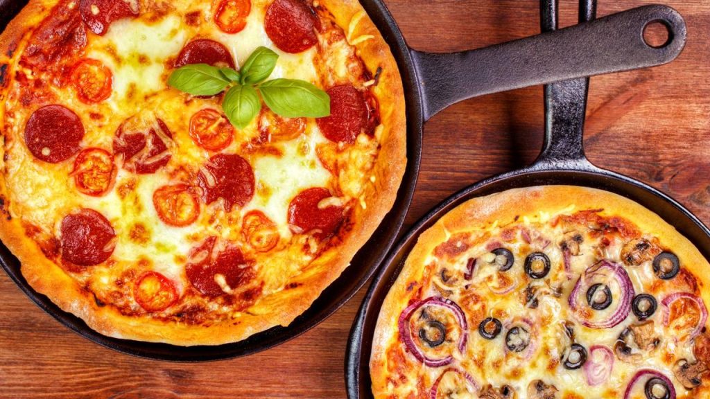 Pizza de frigideira fit: receita fácil, leve e deliciosa para qualquer hora