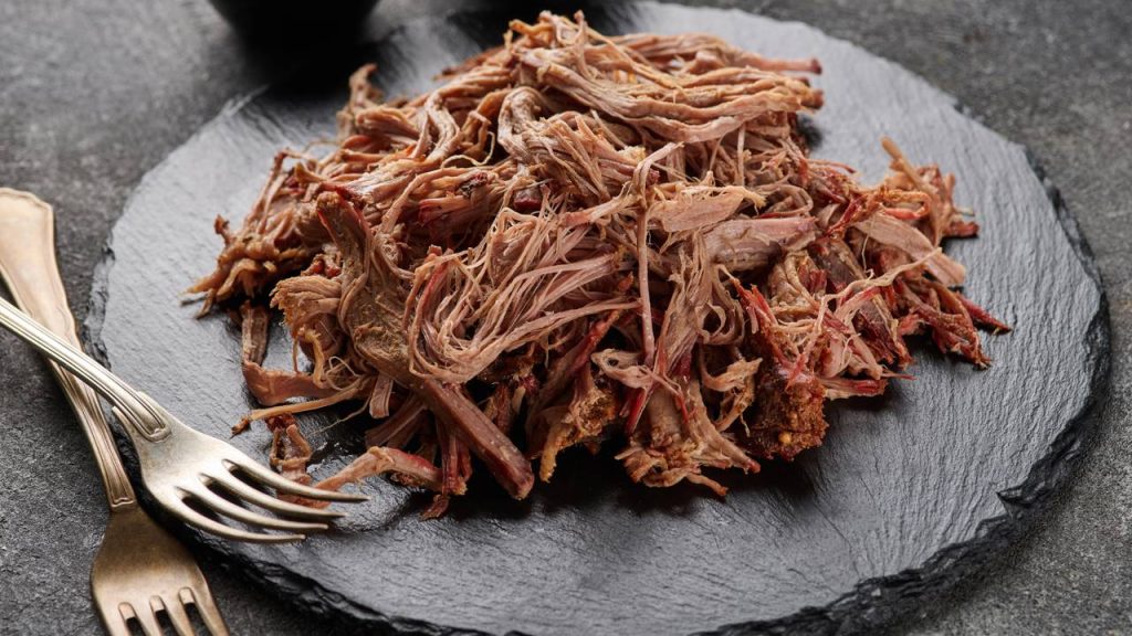 Cinco receitas com carne desfiada para impressionar na cozinha