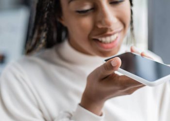 O que o uso excessivo de áudios revela sobre nossas emoções