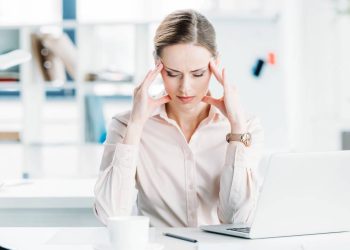 Como a sobrecarga de escolhas afeta sua saúde mental e como simplificar as decisões