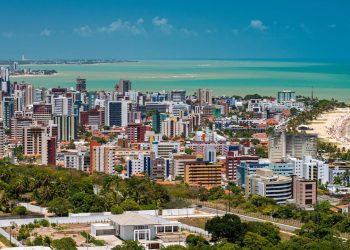Essa cidade na Paraíba encanta com praias, cultura e o nascer do sol mais bonito do Brasil