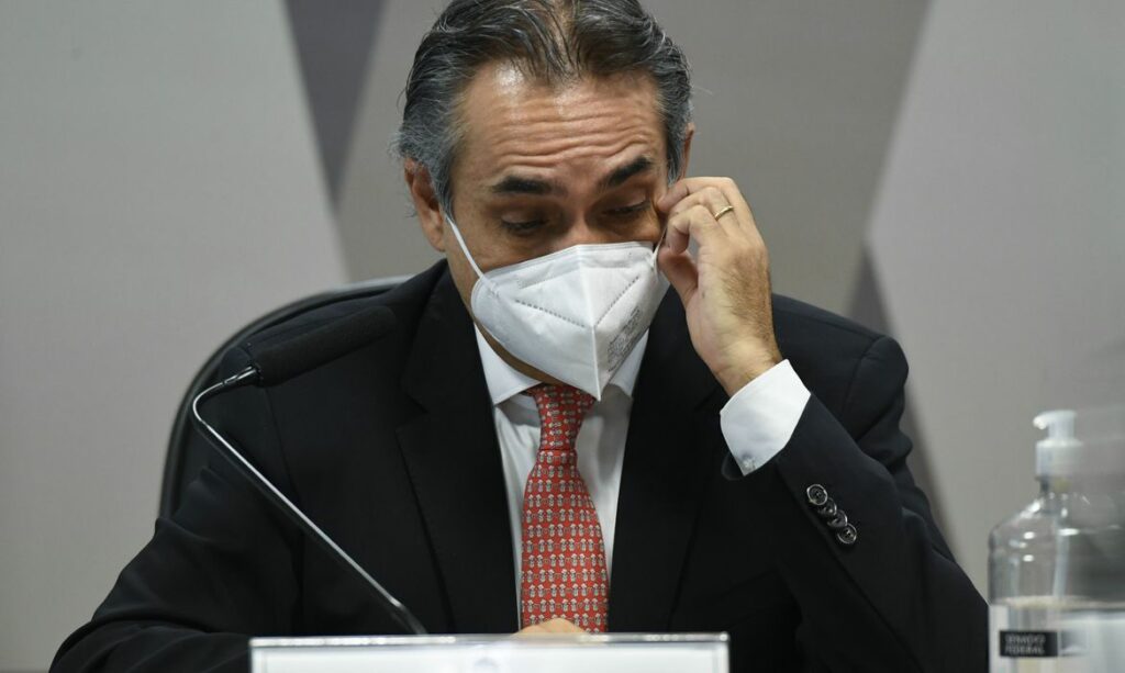 Comissão Parlamentar de Inquérito da Pandemia (CPIPANDEMIA) realiza oitiva do gerente-geral da Pfizer na América Latina. O objetivo é esclarecer relatos de que o Ministério da Saúde rejeitou, mais de uma vez, oferta de 70 milhões de doses para aquisição de vacinas da empresa farmacêutica.