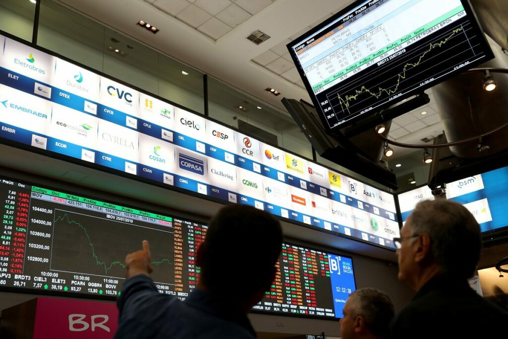 BRK Ambiental contrata bancos para IPO