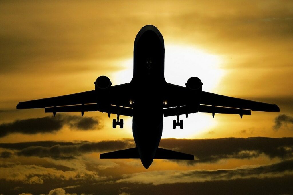 Empresas aéreas da bolsa esperam retomar 100% dos voos domésticos até junho de 2022