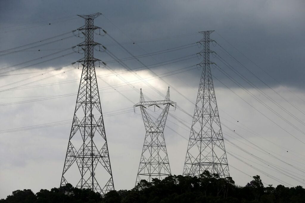 ONS reduz projeГѓВ§ГѓВЈo e passa a ver alta de 3,2% na carga de energia do Brasil em agosto