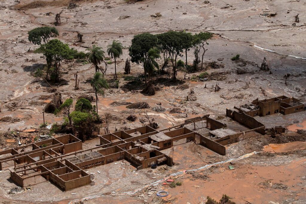 Tribunal londrino reabre processo de US$ 7 bi contra BHP por desastre de Mariana