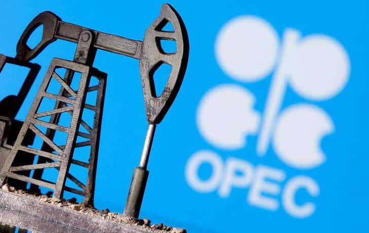 Imagem em 3D de bomba de extração de petróleo tendo ao fundo logotipo da Opep.