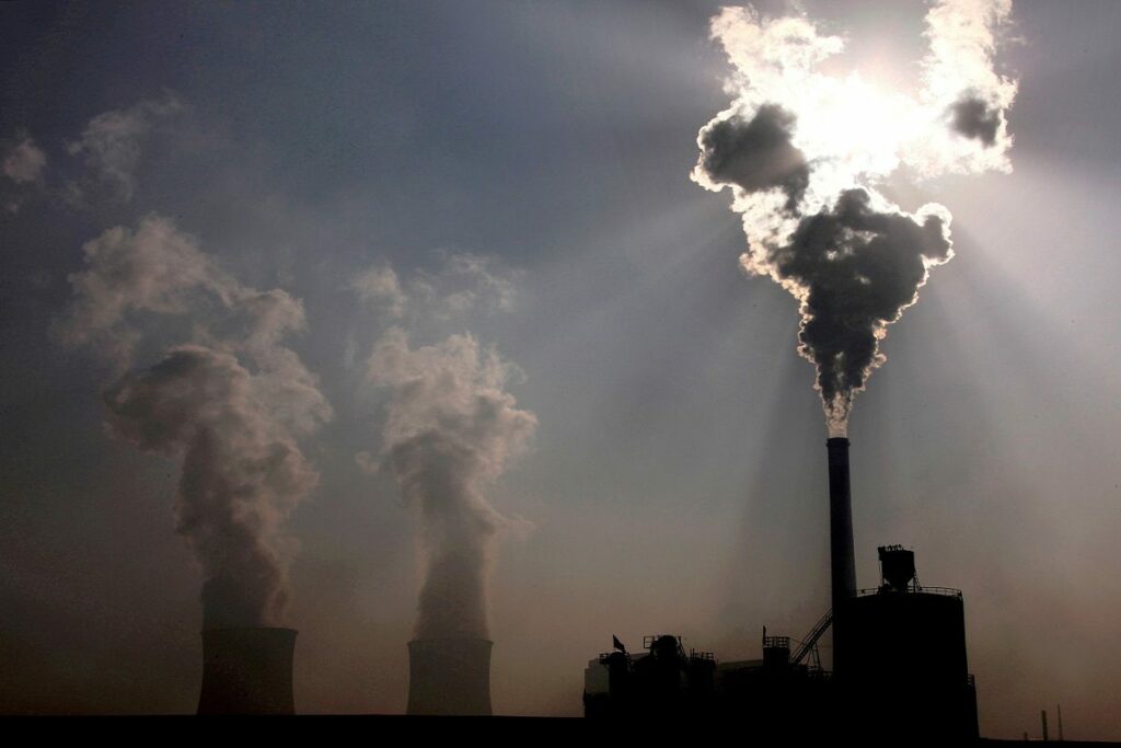 Usina de energia movida a carvão na cidade chinesa de Baotou
