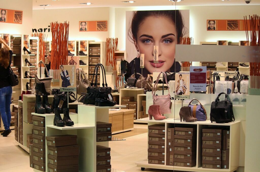 business, shoes, bags-888146.jpg
