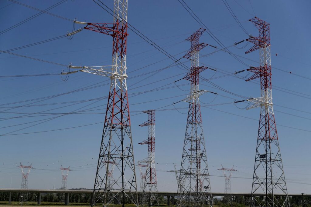 Linhas de transmissão de energia