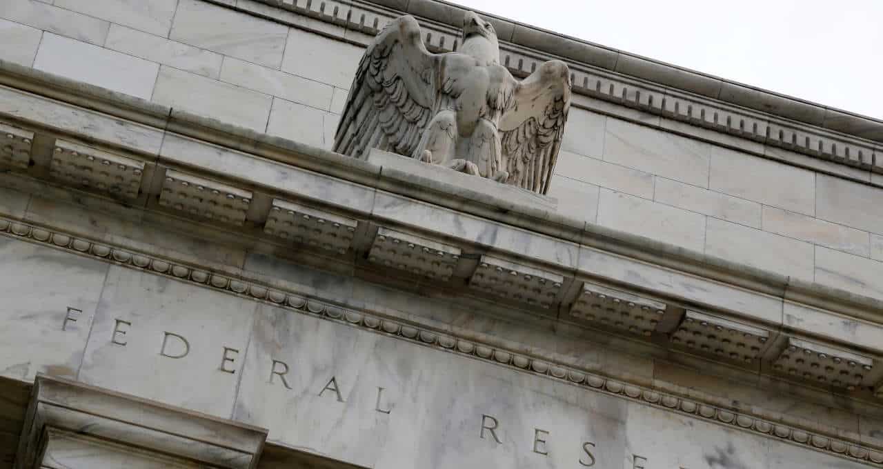 Setores que devem ser impactados com a aceleração de juros americanos, estrategista comenta