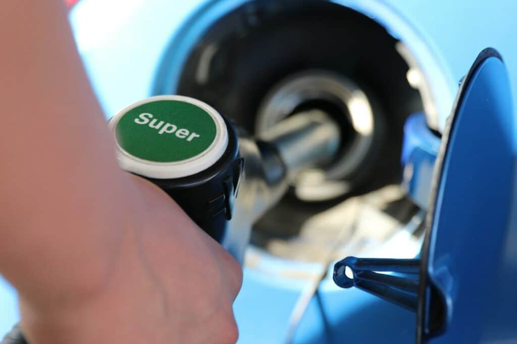 super, petrol, gas station-1408490.jpg