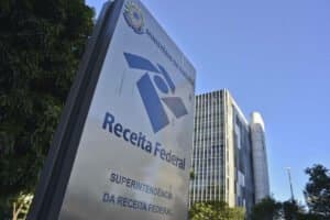 Arrecadação federal em outubro fecha com maior resultado em 30 anos