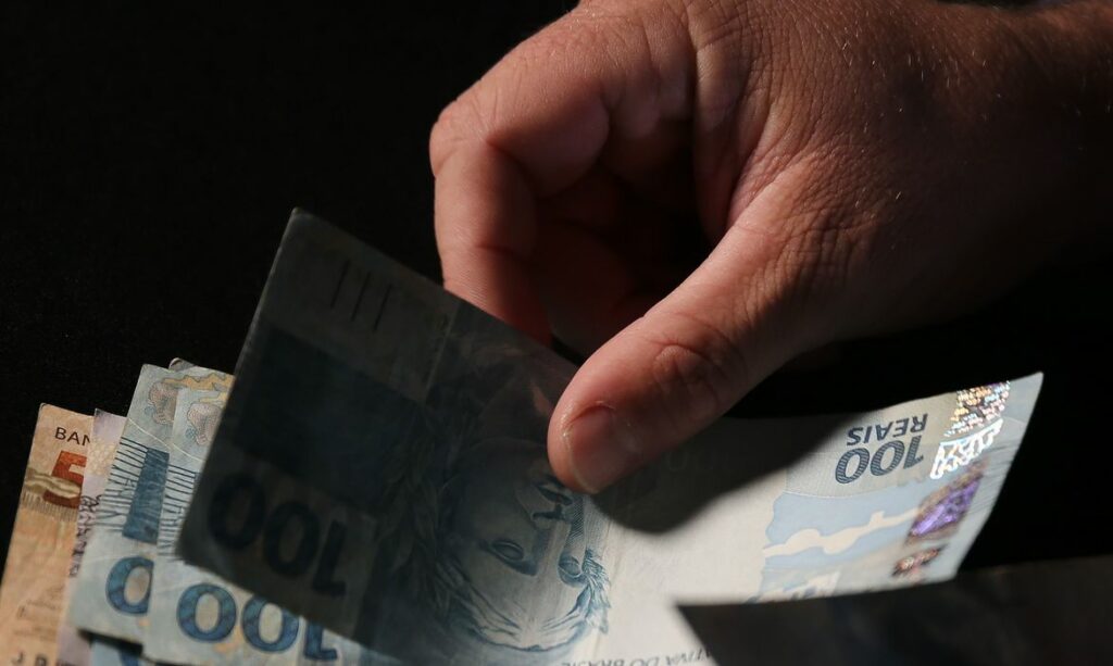 Idosa ГѓВ© enganada por falsos videntes e tem R$ 725 milhГѓВµes roubados
