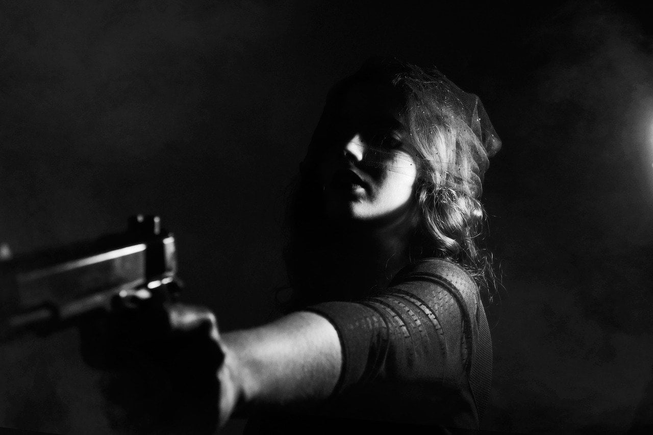 Mulher arma