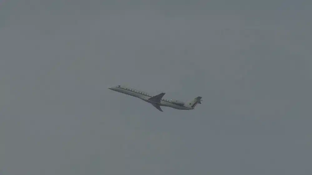 Avião que transportava Bolsonaro que arremete no aeroporto da Pampulha. Foto: TV Globo