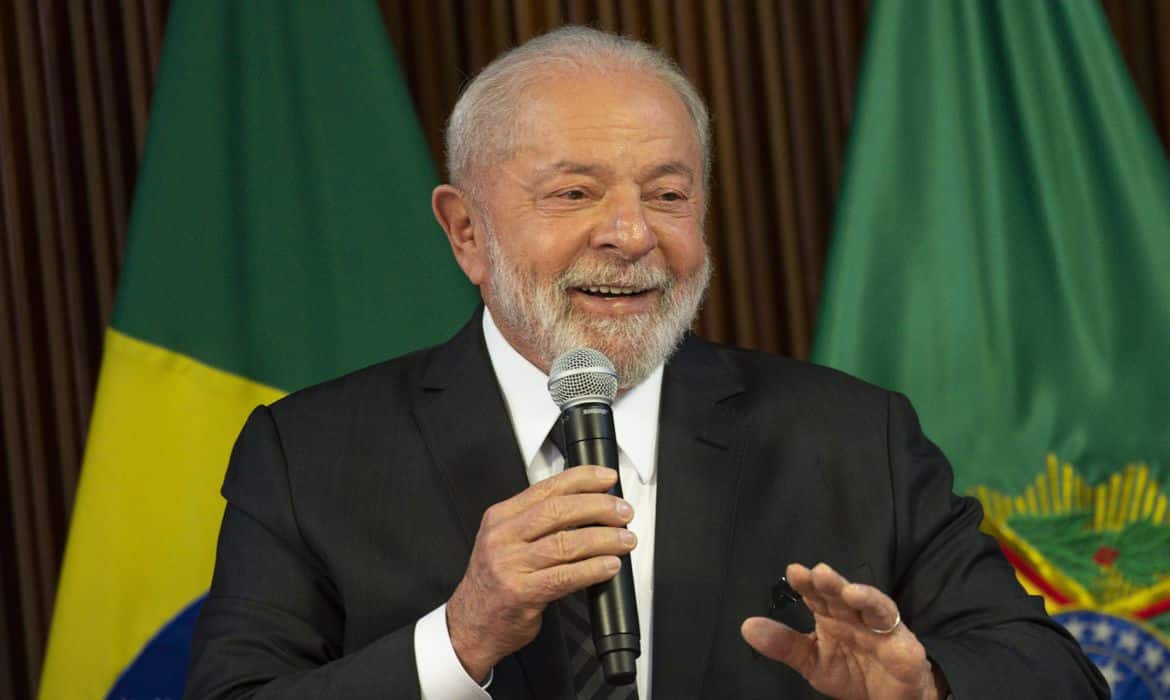 TransiГѓВ§ГѓВЈo energГѓВ©tica serГѓВЎ independГѓВЄncia verdadeira do Brasil, diz Lula