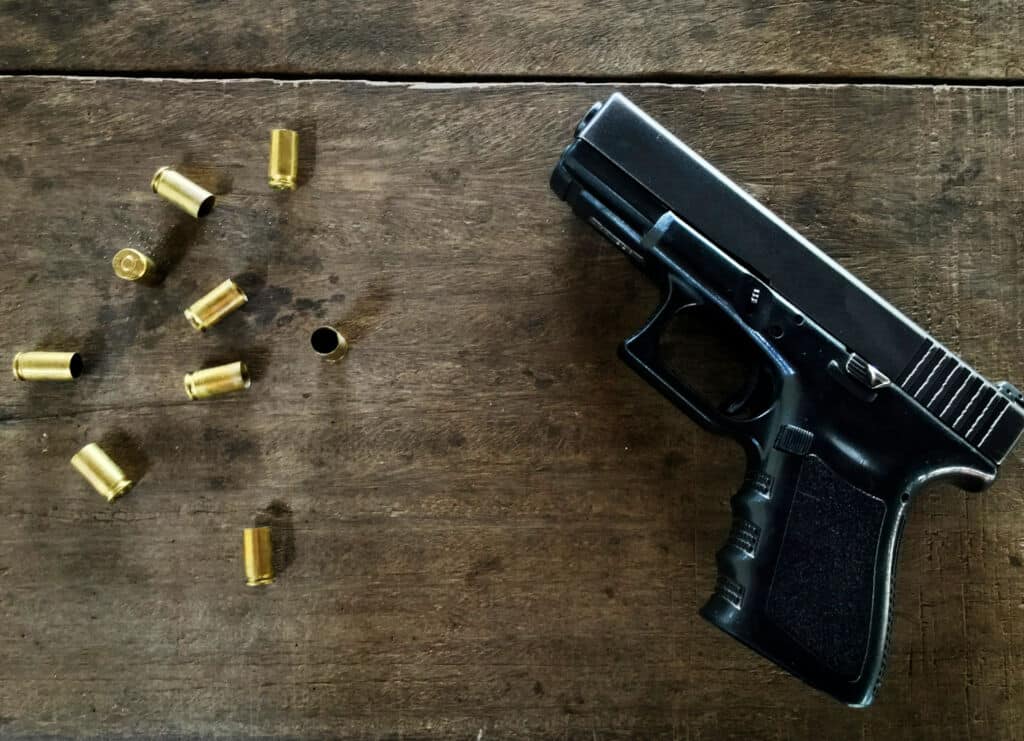 Lula assina novo decreto e coloca mais restrições ao acesso de armas a civis