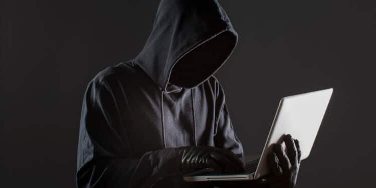 Desenrola Brasil: novo golpe cria links falsos do programa para pegar dados e dinheiro