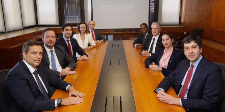 ComitГѓВЄ de PolГѓВ­tica MonetГѓВЎria , Copom, do Banco Central Corte de 0,50 p.p na Selic foi positiva para o mercado? Economistas avaliam; confira!