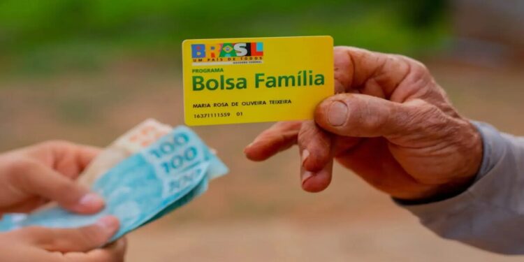 ACRГѓвЂ°SCIMO de R$ 50 do Bolsa FamГѓВ­lia para ESTAS pessoas