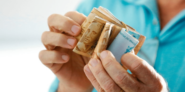 Aposentado com R$ 1.000 por mГѓВЄs de Fundos ImobiliГѓВЎrios; quanto investido?